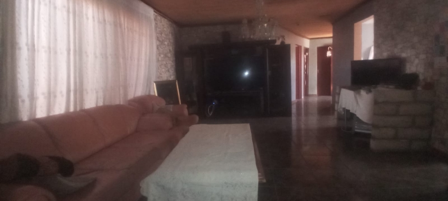 To Let 4 Bedroom Property for Rent in J B Mafora Free State